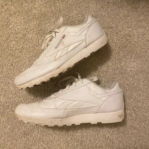 White leather classic Reebok’s
